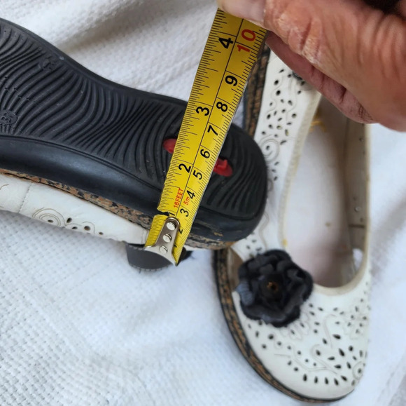 Rieker leather cut out floral sling backs 37/6 - Picture 8 of 10